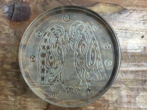 ガラス製ペンギンのカップルのペーパーウェイト